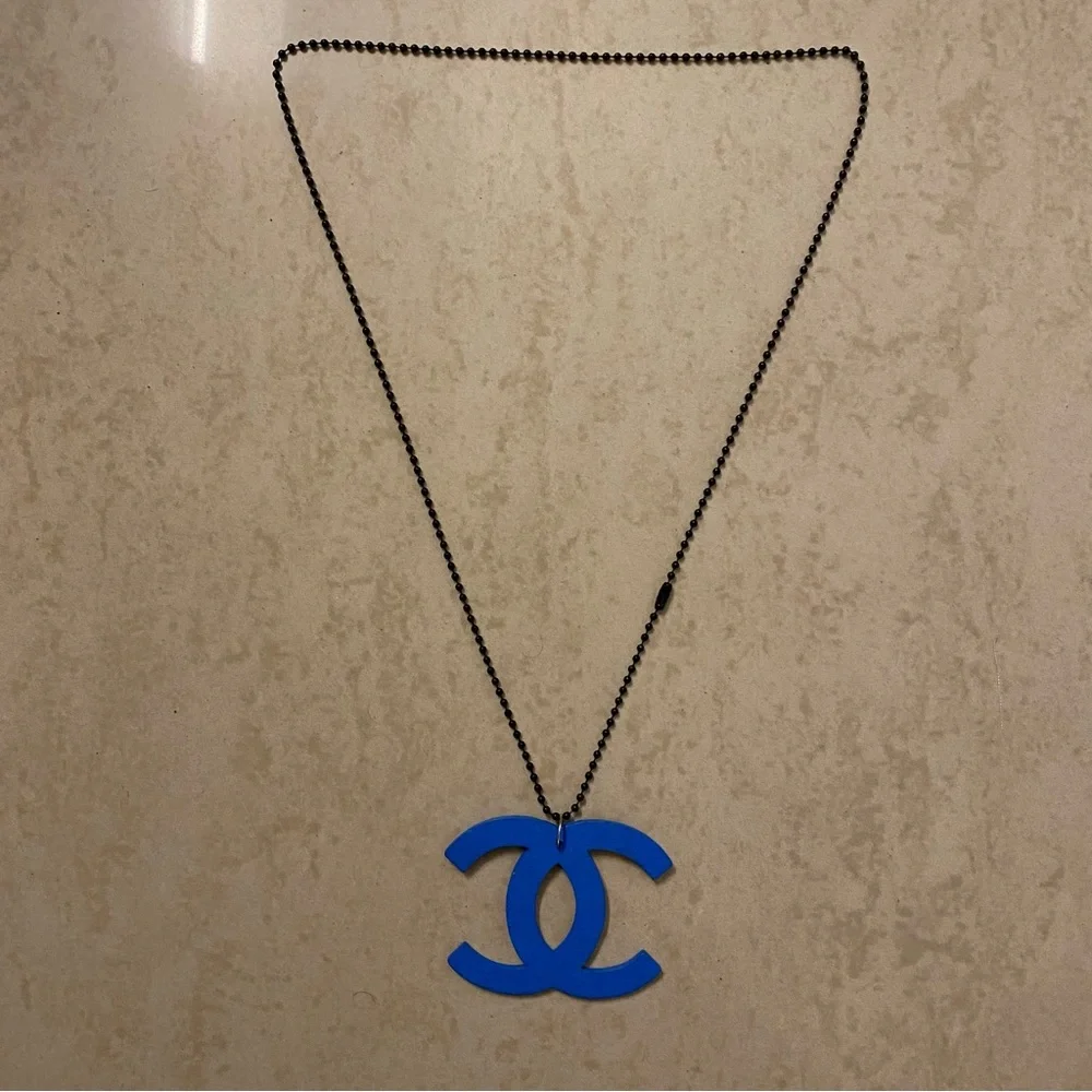 Vintage y2k blue pendant black chain necklace - Picture 4 of 4